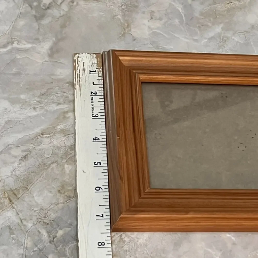 Uniek Solid Wood Picture Frame fits 5x7 in Photos Free Standing or Hung
